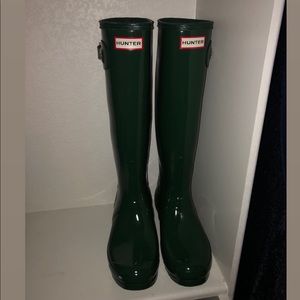 Hunter rain boots: brand new, color: hunter green